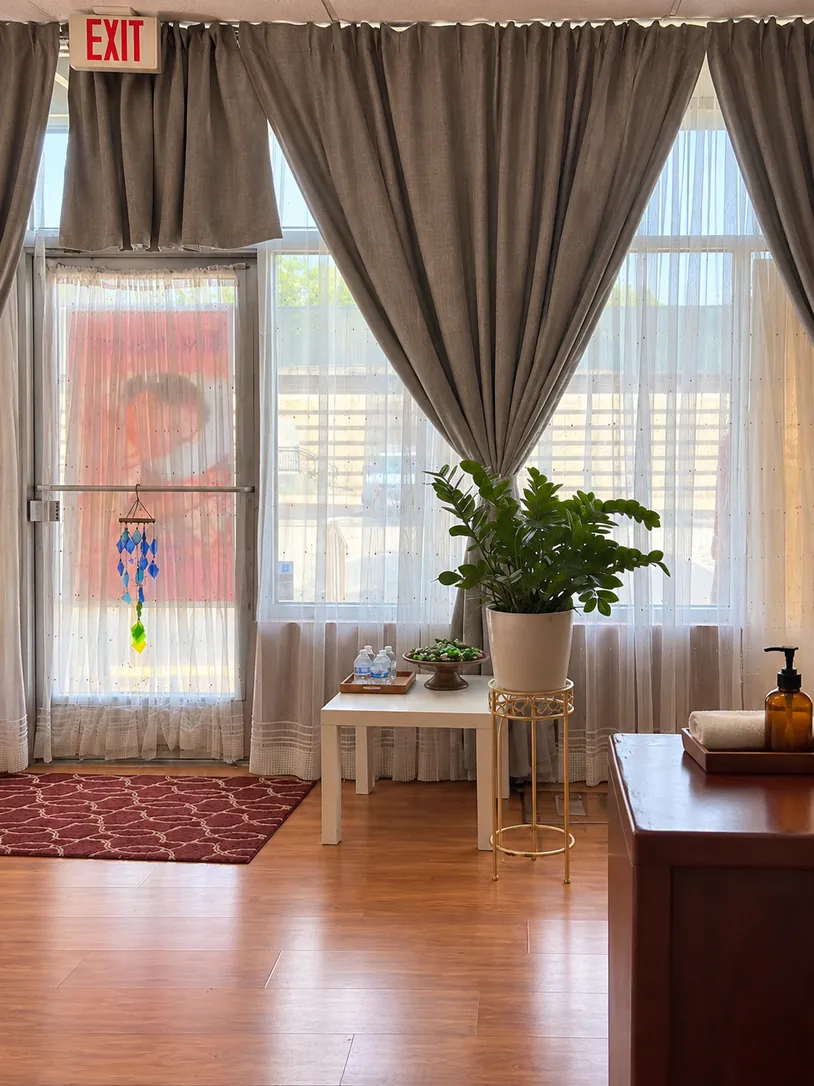The entry by our front windows at King Massage in Woodbridge, VA